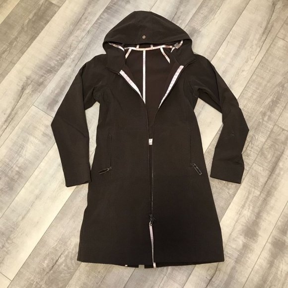 Lululemon Rain Jacket - Picture 1 of 2